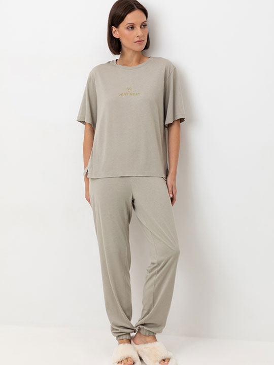 Пижама с брюками