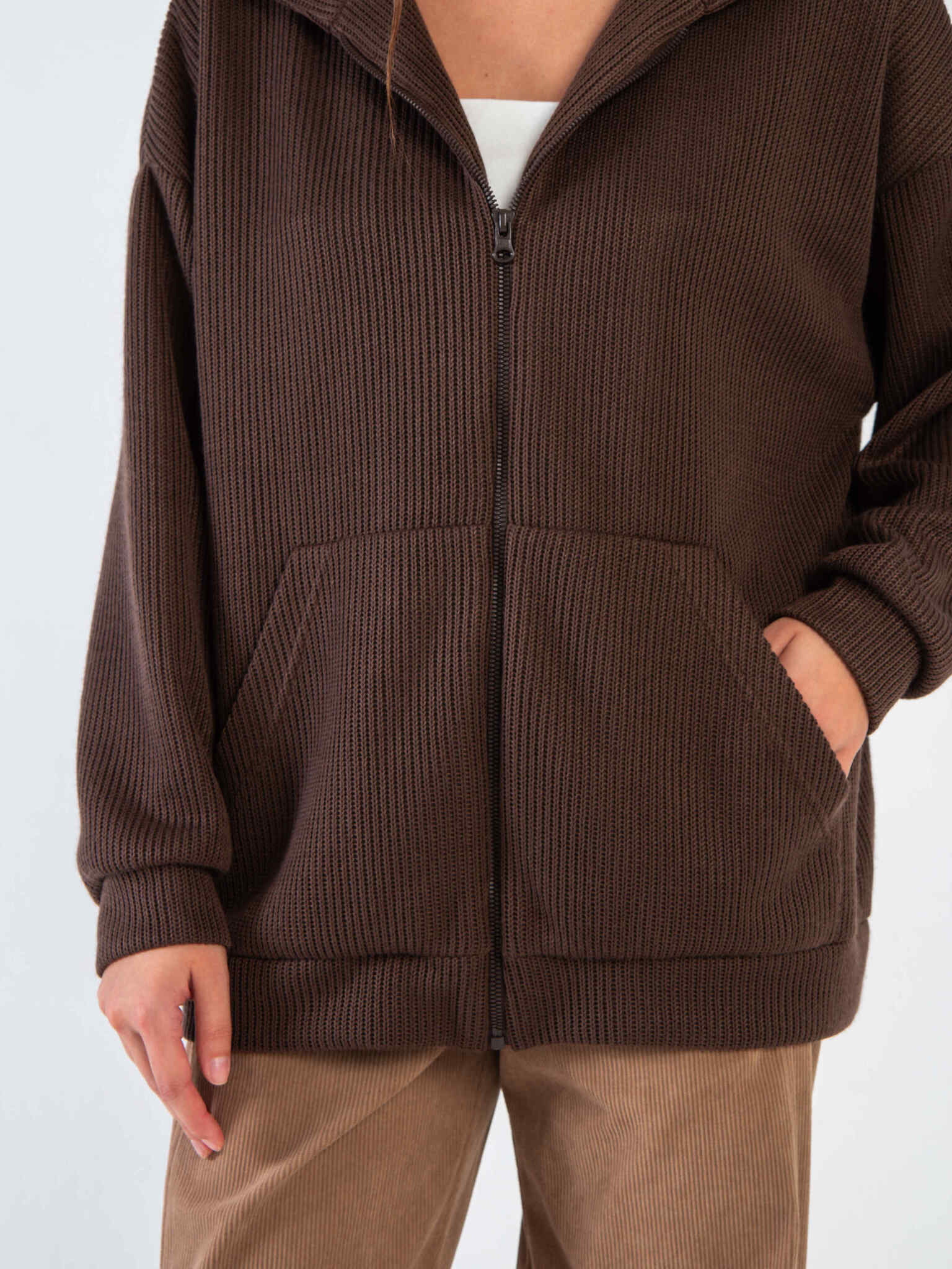 1800р1950рХуди на молнии из вязанного трикотажа Коричневая