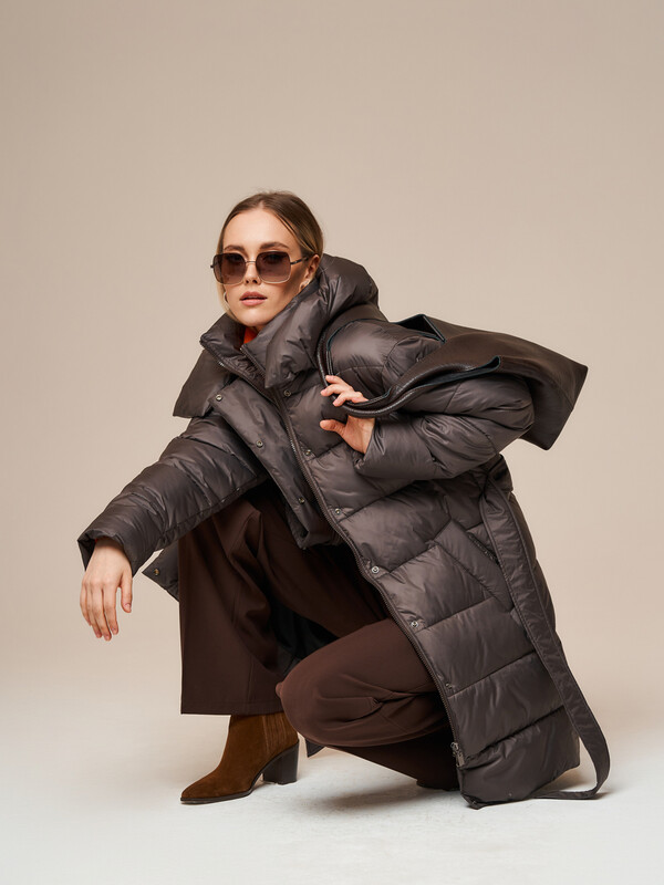 7004 р.  14183 р.  Пуховик женский коричневый