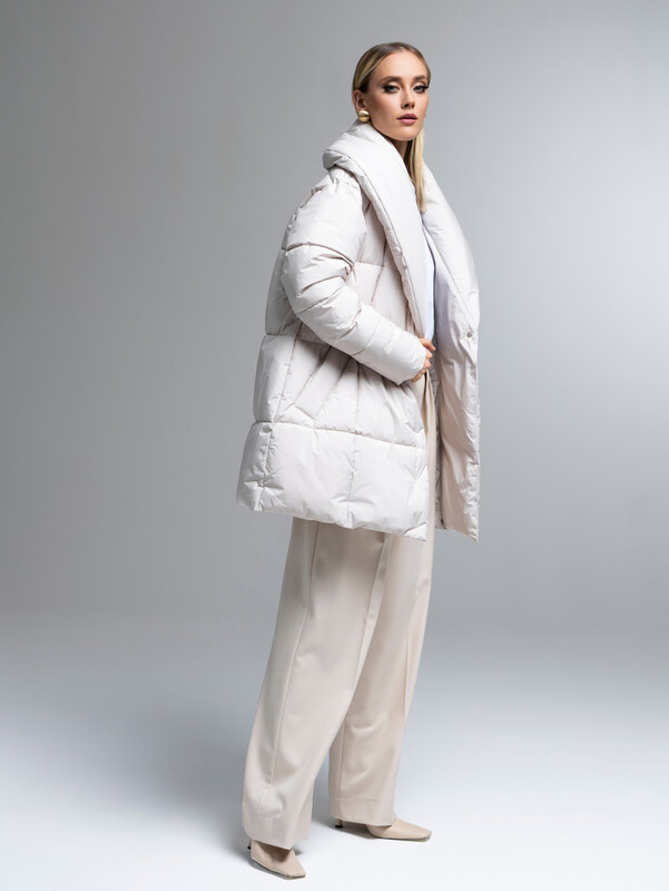 9100 р.  24570 р.  Пуховик женский светло-бежевый