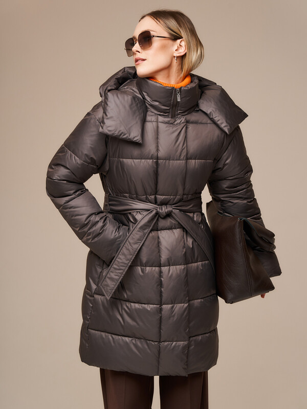 7004 р.  14183 р.  Пуховик женский коричневый