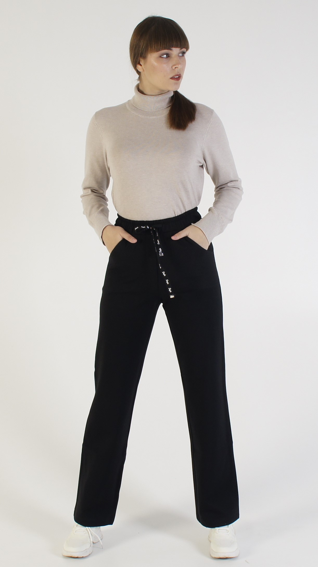 Женские брюки зима Трикотаж черные прямые на резинке