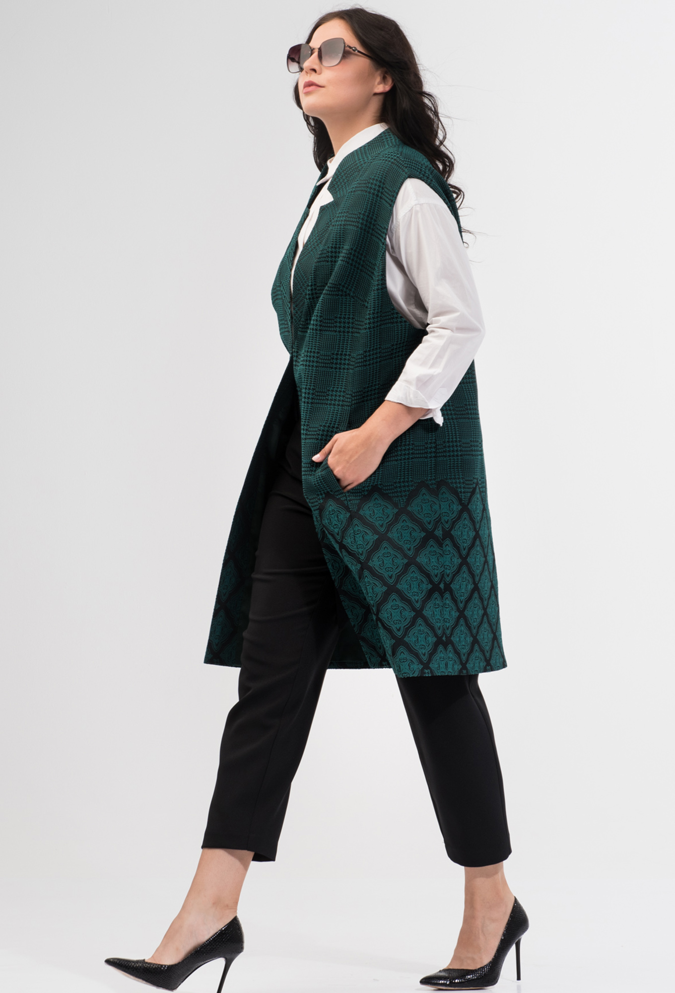 ст. цена2099руб.! Жилет Amelia Lux 020KL зеленый