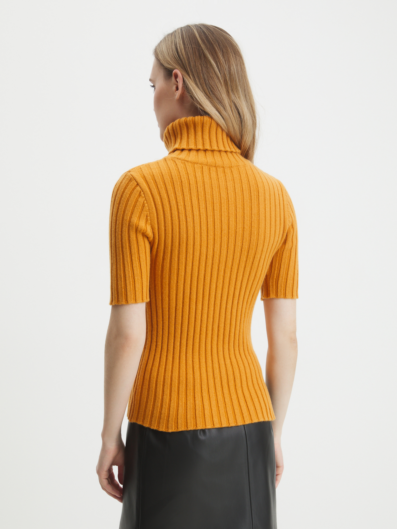 Женская водолазка MAISON DAVID 4450707, морковный