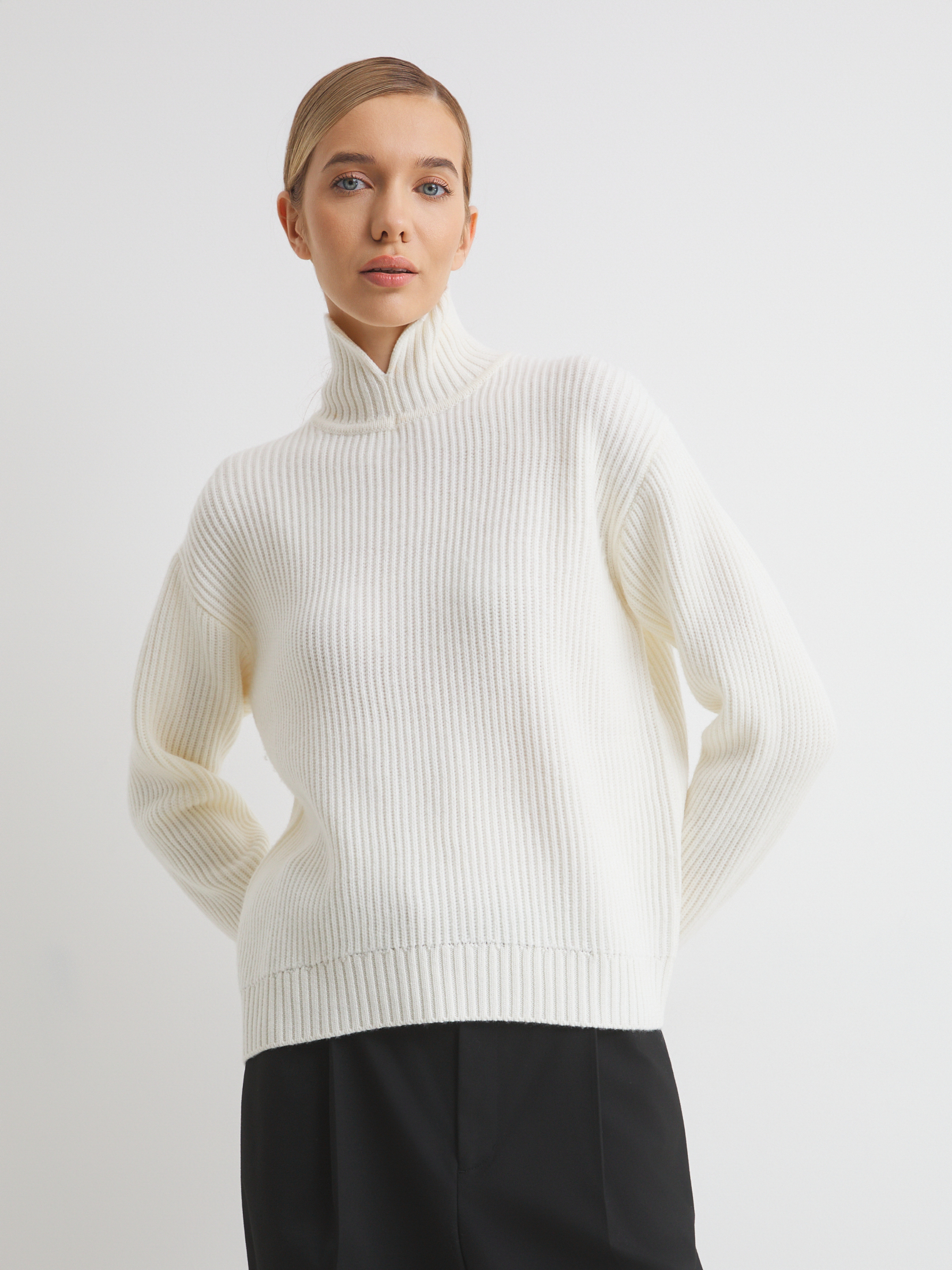 Женский свитер MAISON DAVID 4381834, белый