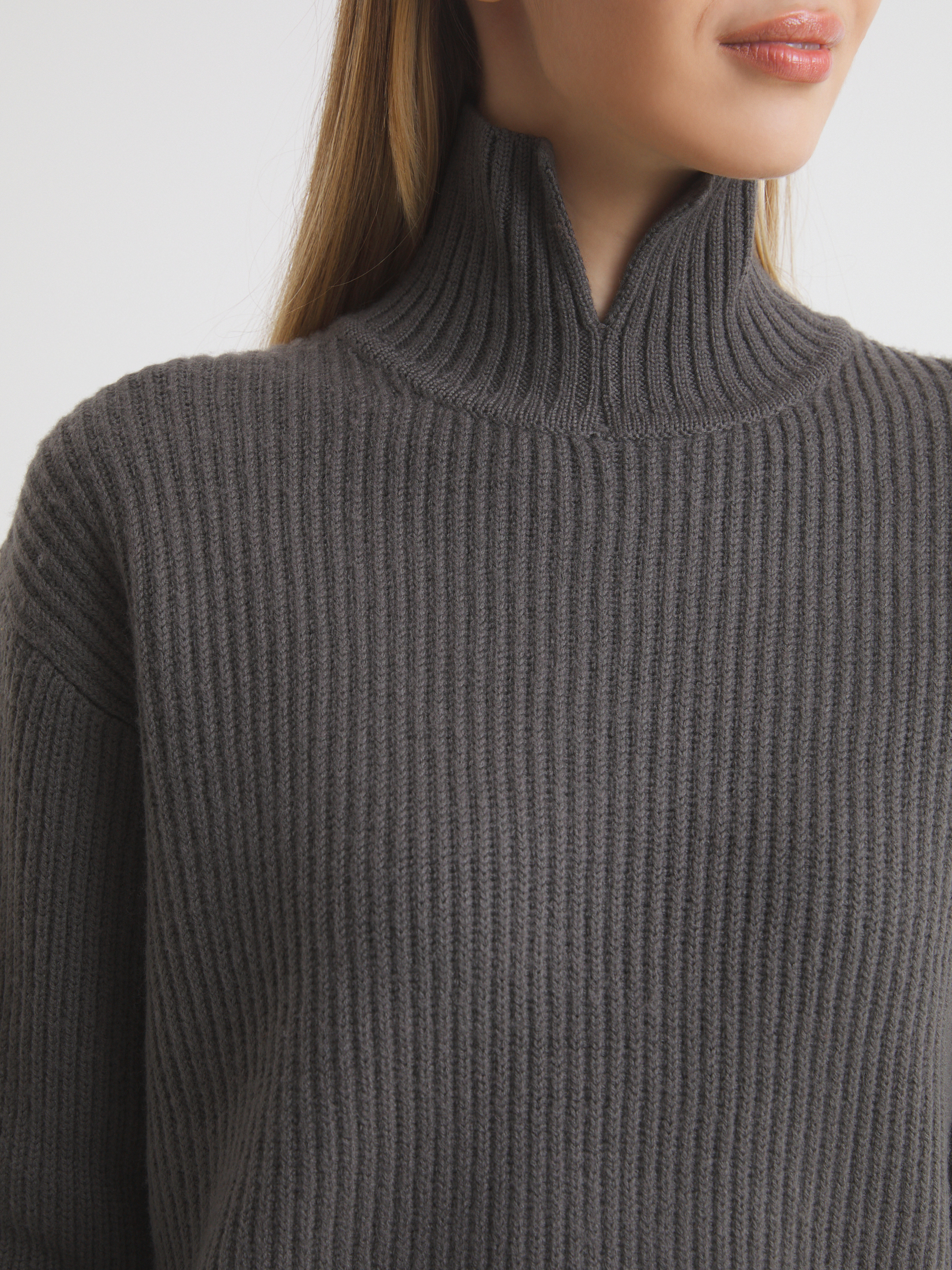 Женский свитер MAISON DAVID 4381914, зелено-серый