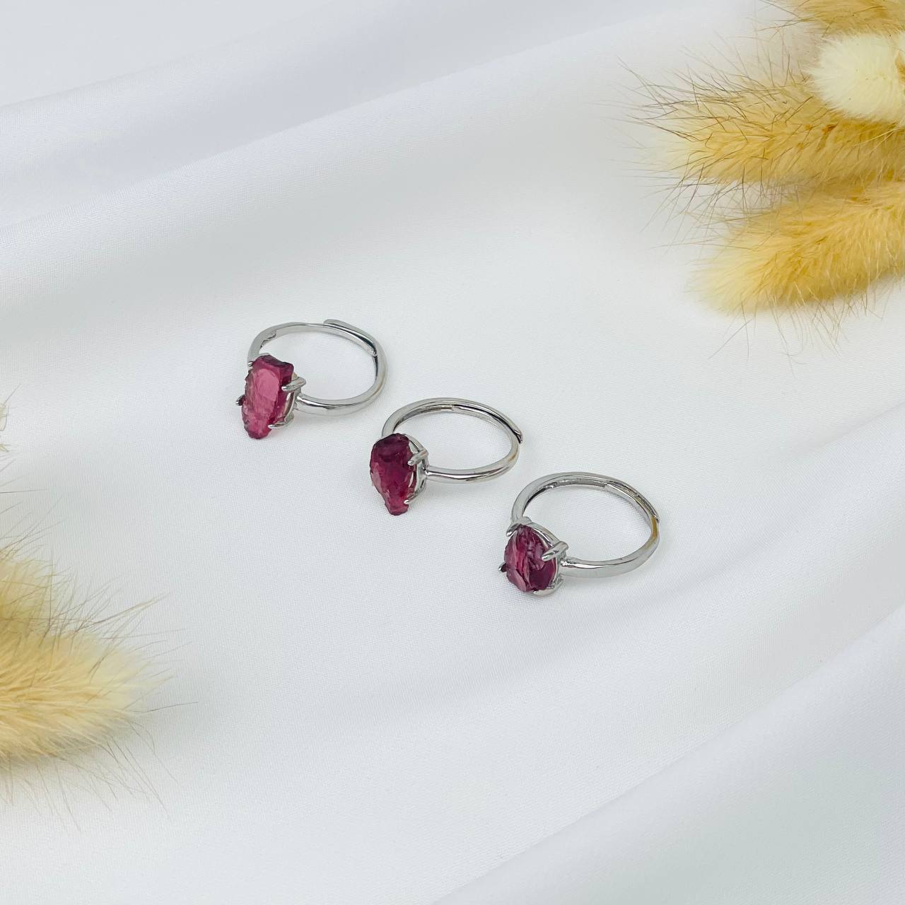 Радуга Самоцветов Кольцо регулируемое из необработанного Граната