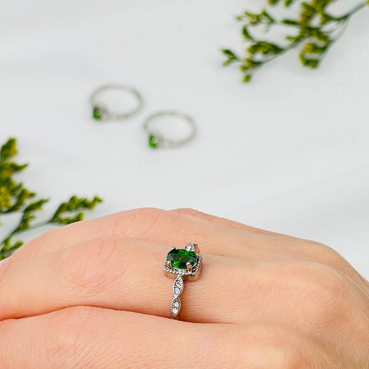 Радуга Самоцветов Кольцо регулируемое из Хромдиопсида