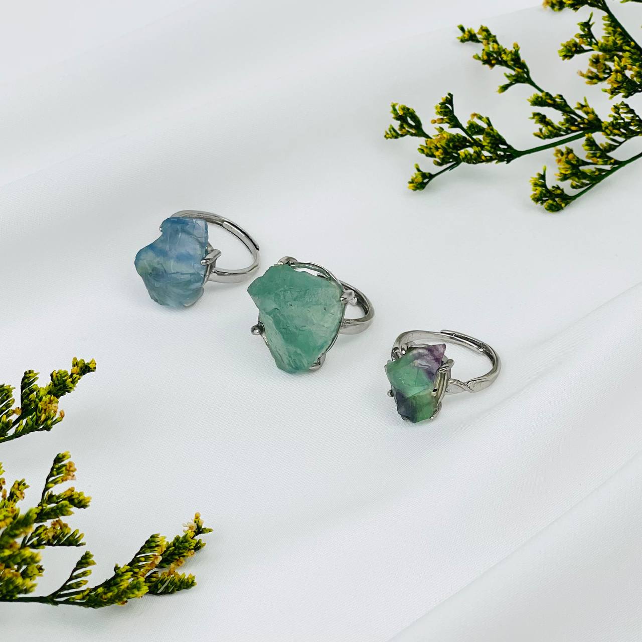 Радуга Самоцветов Кольцо регулируемое из необработанного Флюорита