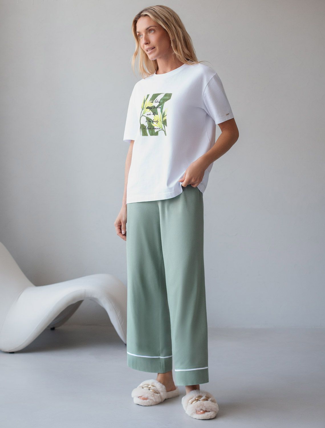 Футболка с принтом свободная эластичная из премиального хлопка D49.136 белый_dreams