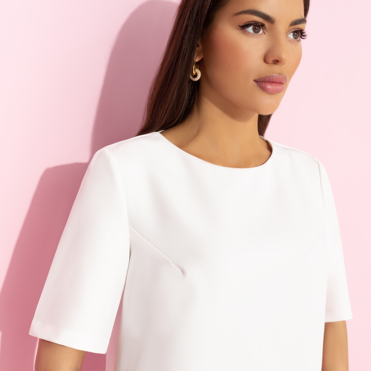 Ст.цена 1790р. Платье прямого силуэта, Виртуальные будни (white) 00000011610 Белый