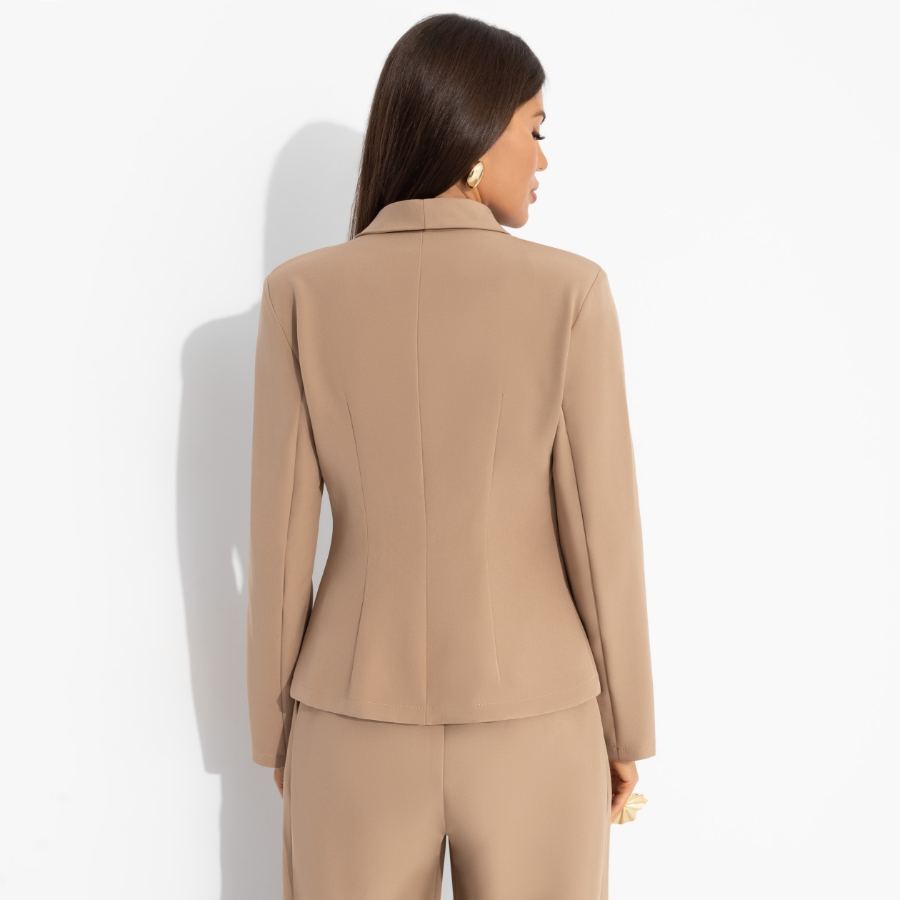 Жакет полуприталенного силуэта, Невероятно прекрасна (biege)