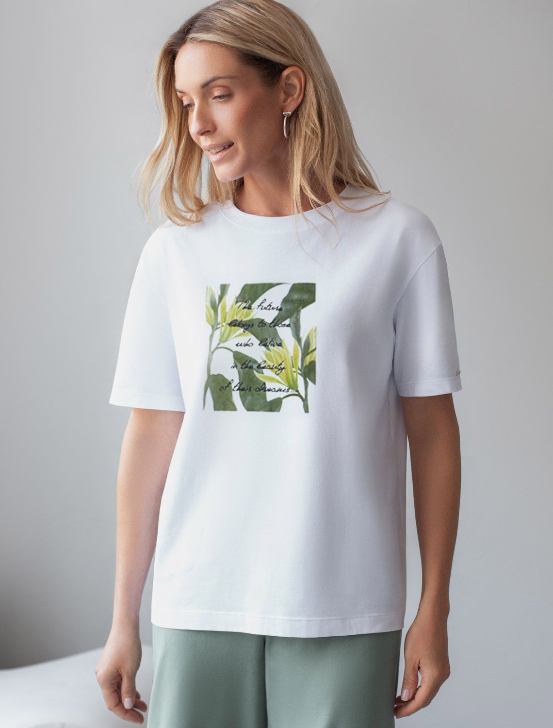 Футболка с принтом свободная эластичная из премиального хлопка D49.136 белый_dreams