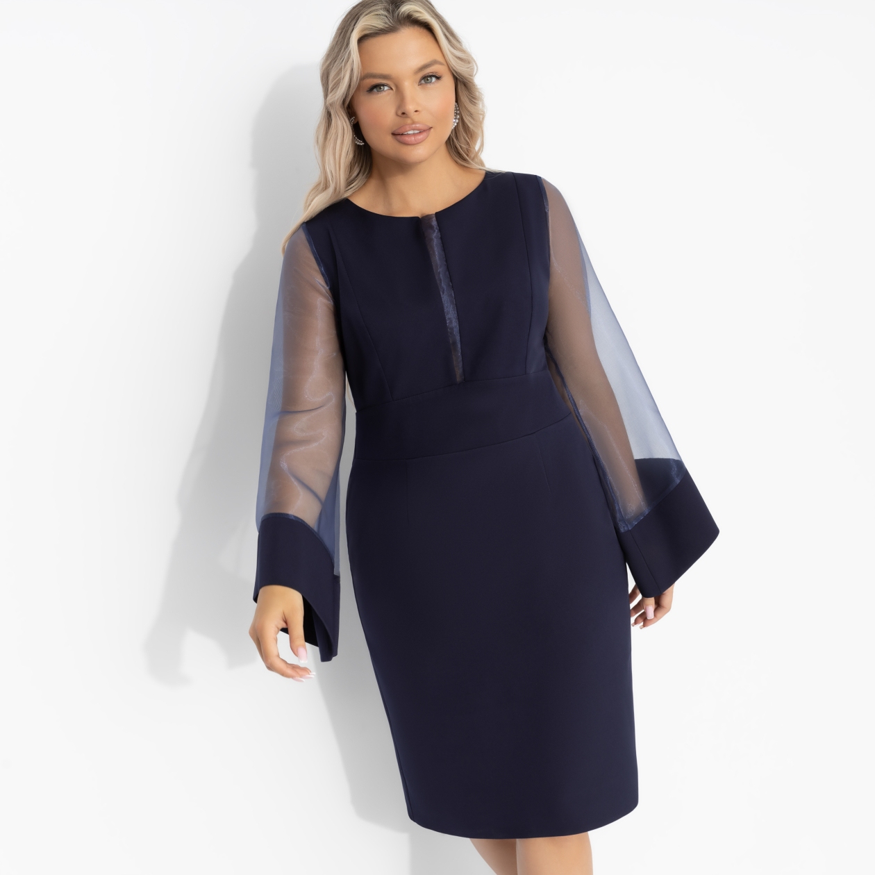 Платье-футляр силуэтное, Время роскоши