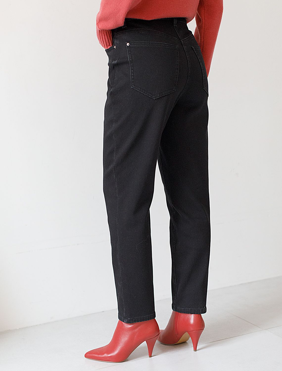 Джинсы mom-fit из эластичного денима на флисе D54.095 черный