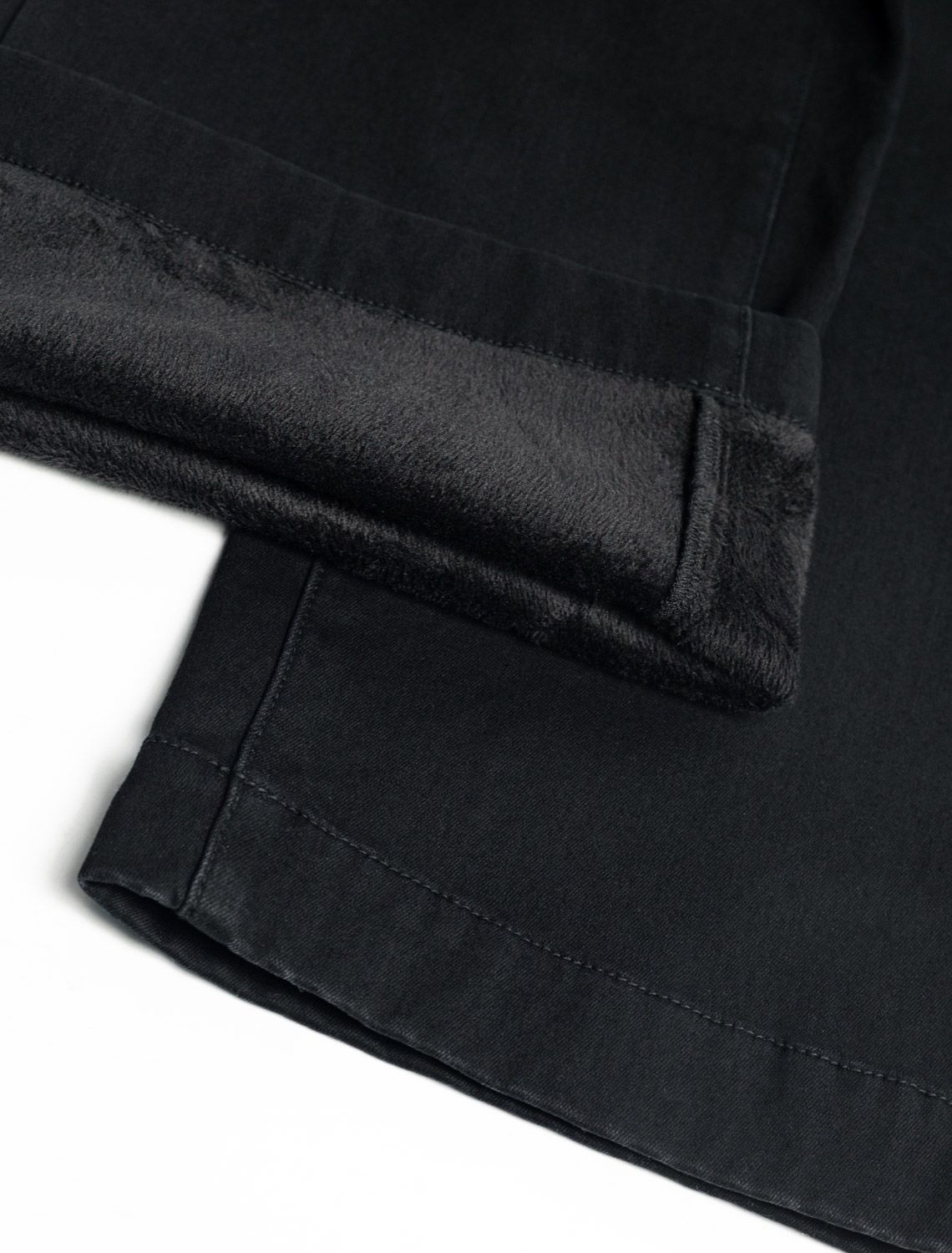 Джинсы-трубы из эластичного денима на флисе D54.157 черный