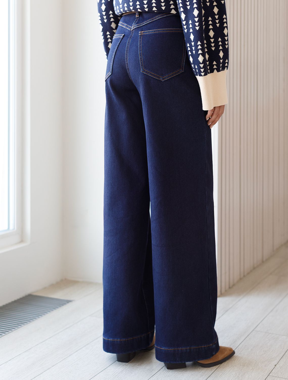 Джинсы-трубы из эластичного денима на флисе D54.157 темно-синий