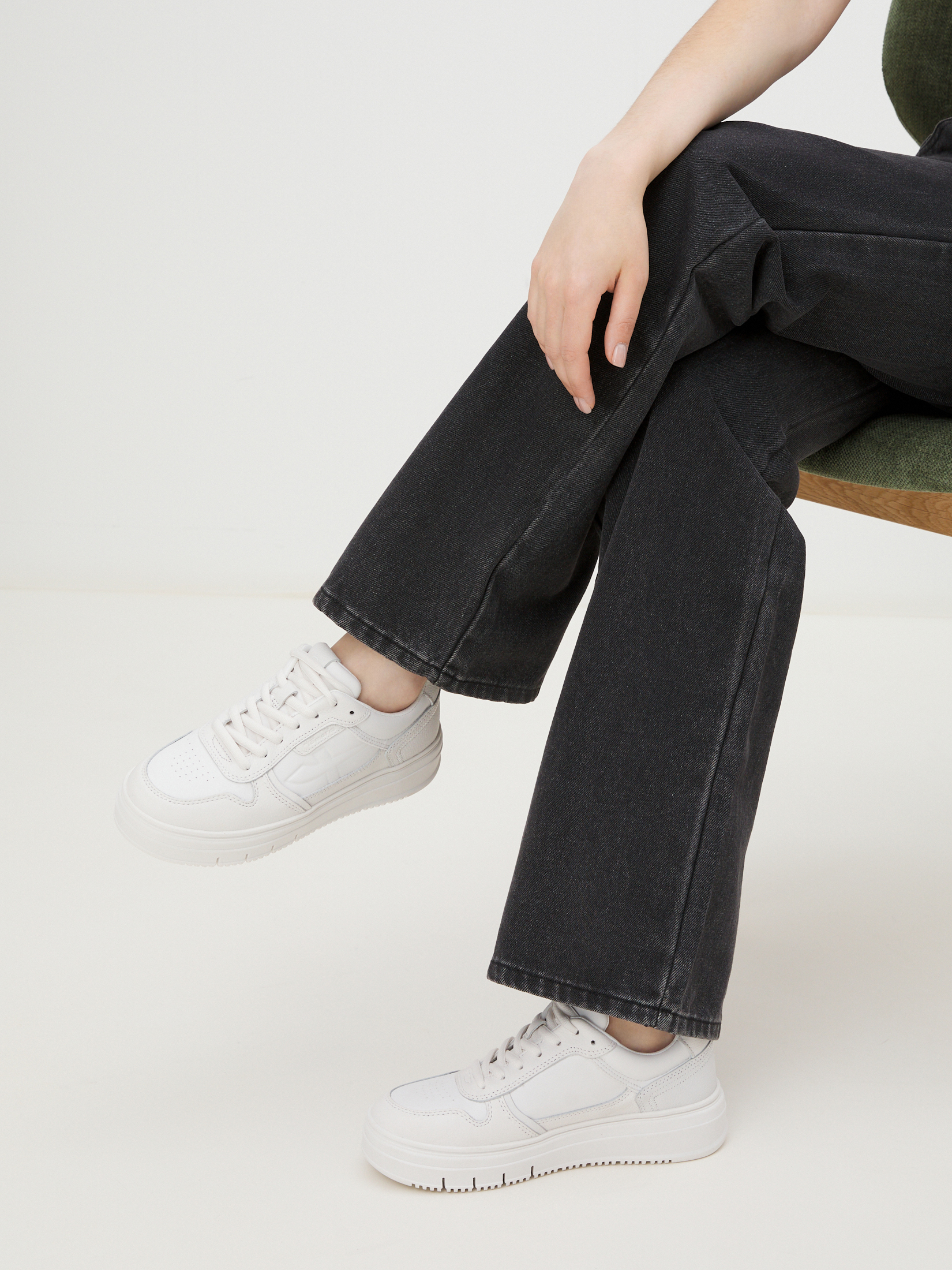 6128 р. 10750 р. Женские кеды TAMARIS SKYLAR