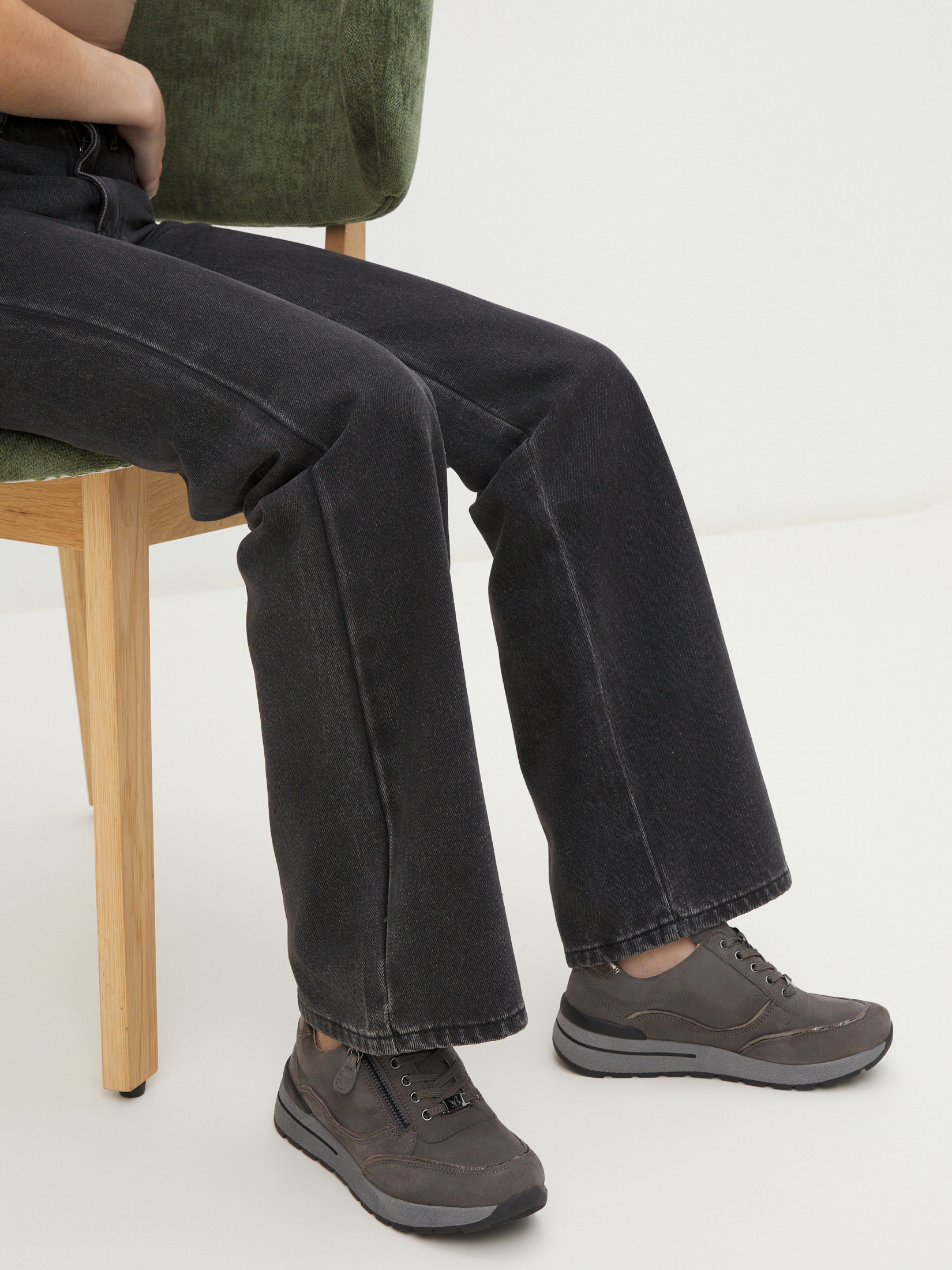 5985 р. 10500 р. Женские кроссовки CAPRICE DENISE