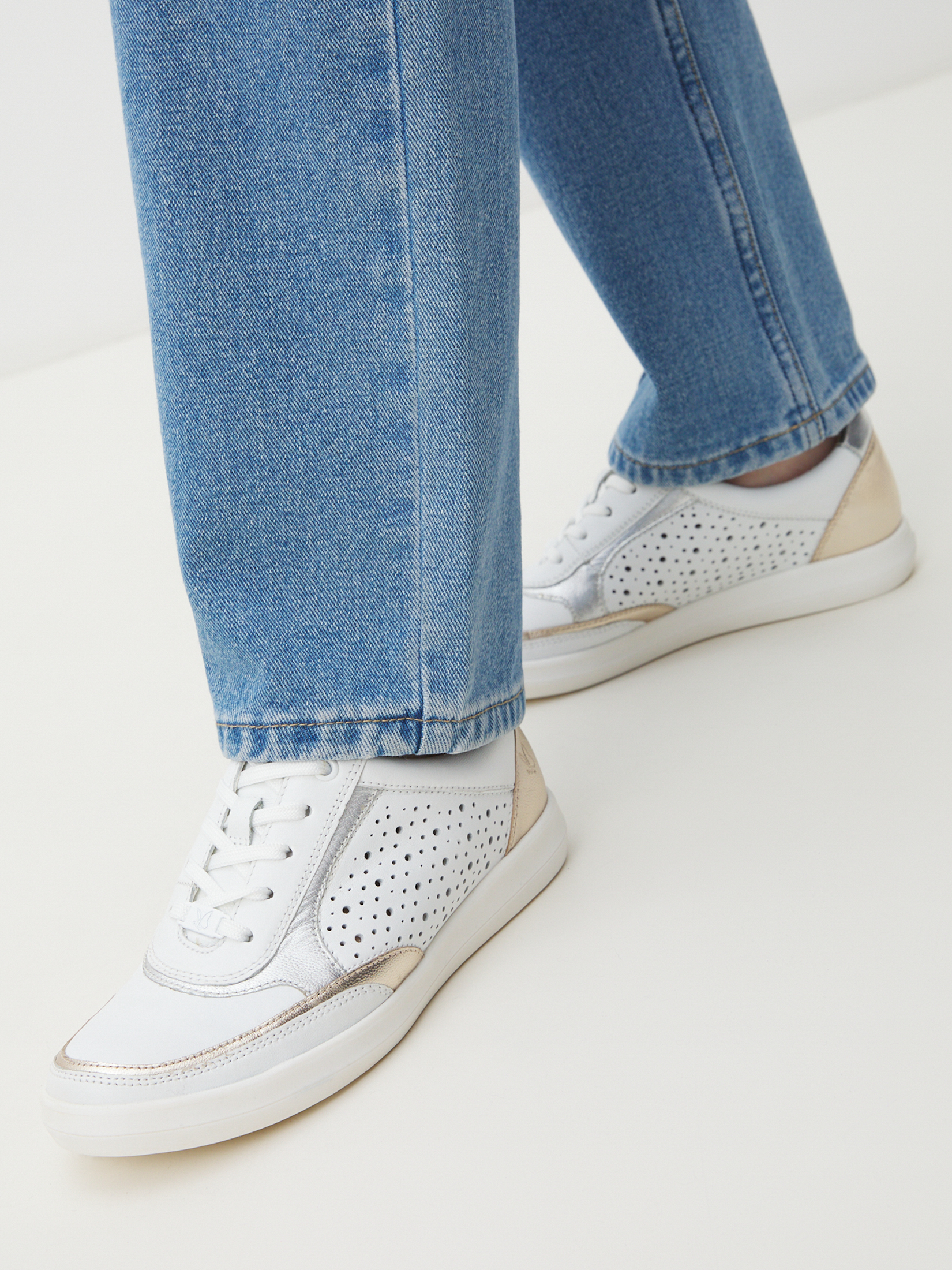 5586 р. 9800 р. Женские кеды CAPRICE MANOU