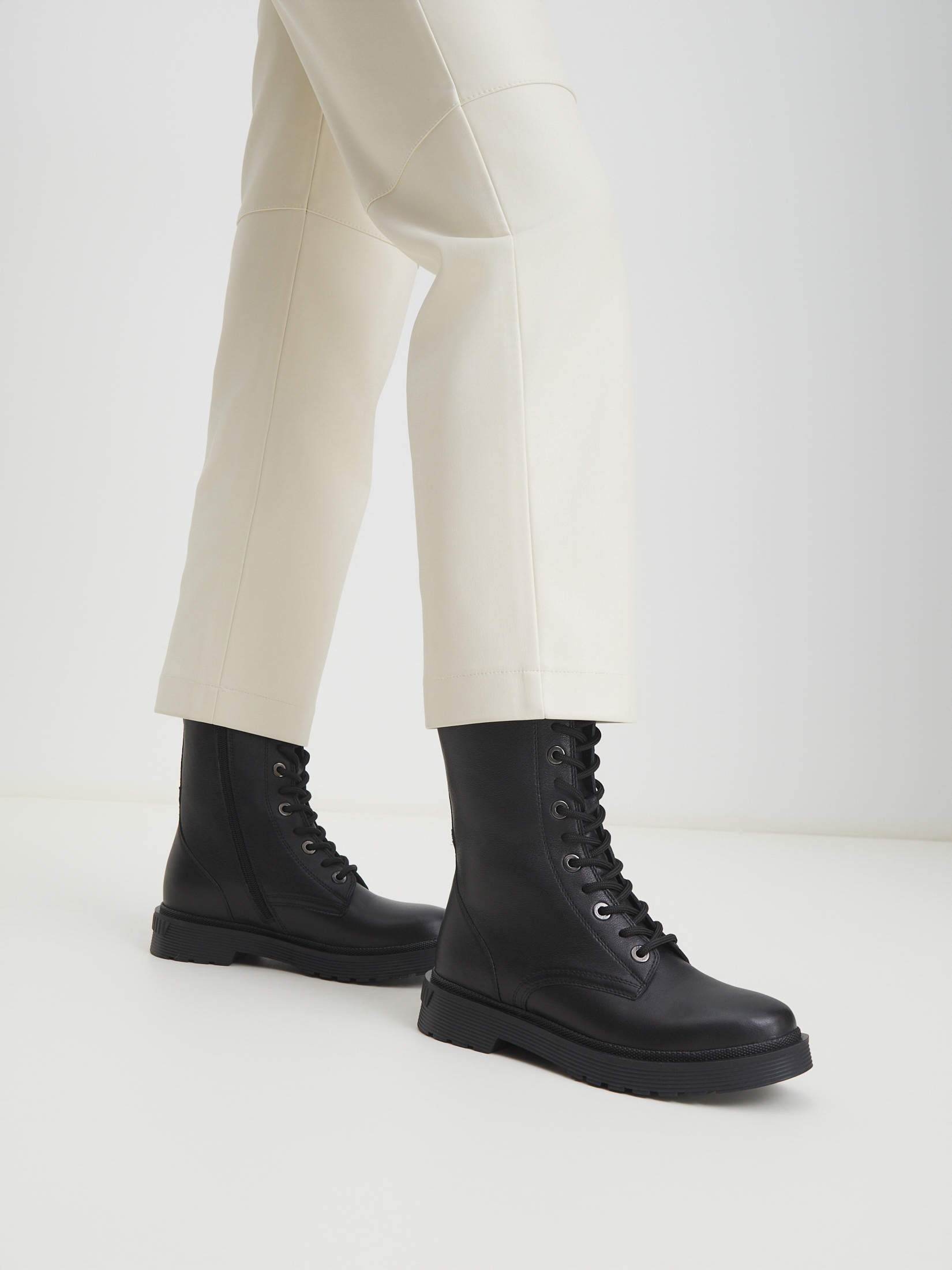 9515 р. 16990 р. Женские ботинки TAMARIS