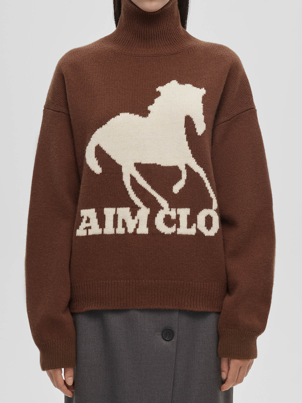 Свитер свободного кроя с интарсией лошадь, коричнево-молочный