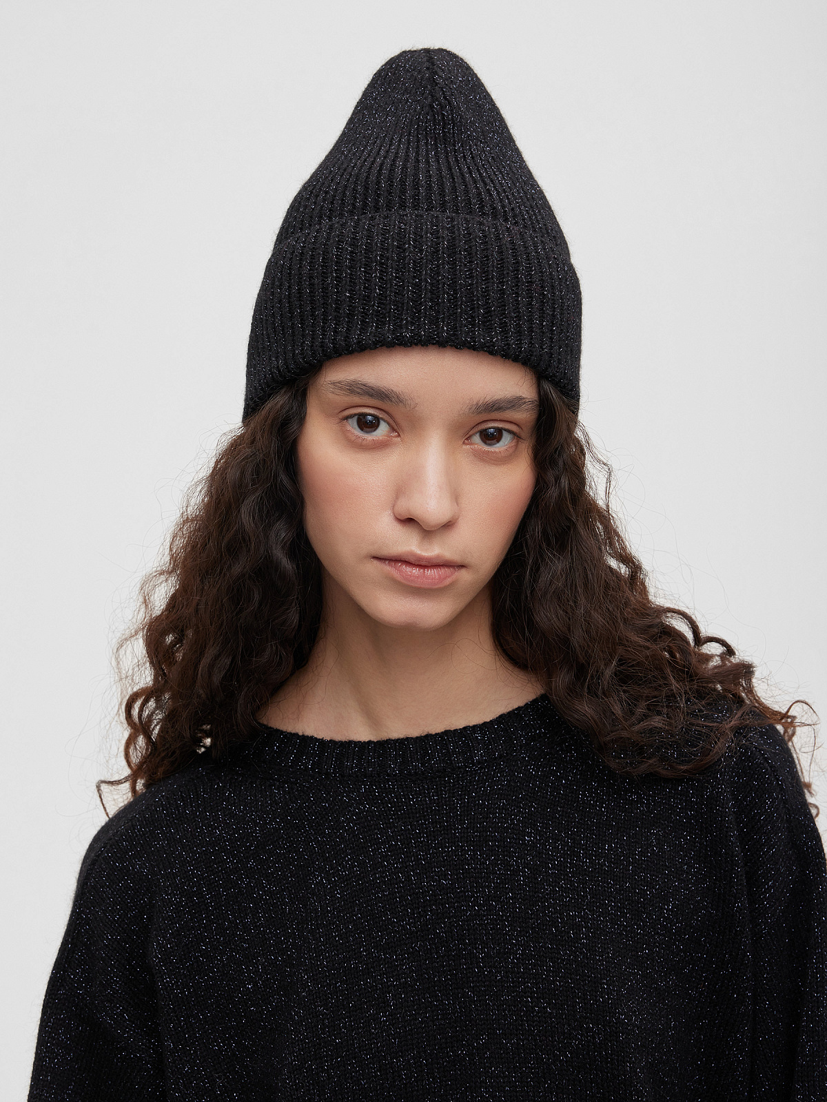 Шапка в рубчик с ангорой с люрексом, черный