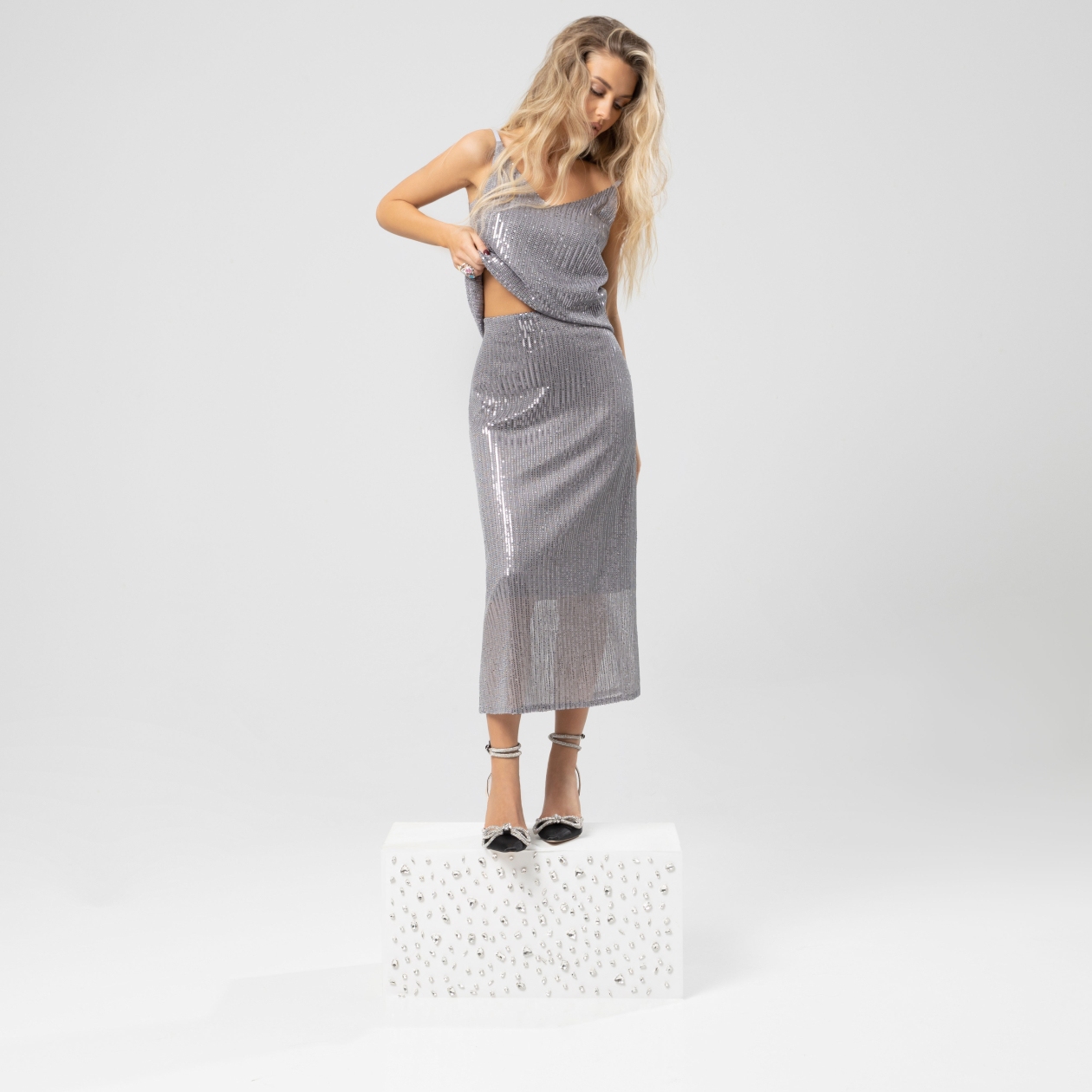 Ст.цена 1690р. Юбка с пайетками на подкладе, Сияние гламура (royal silver)