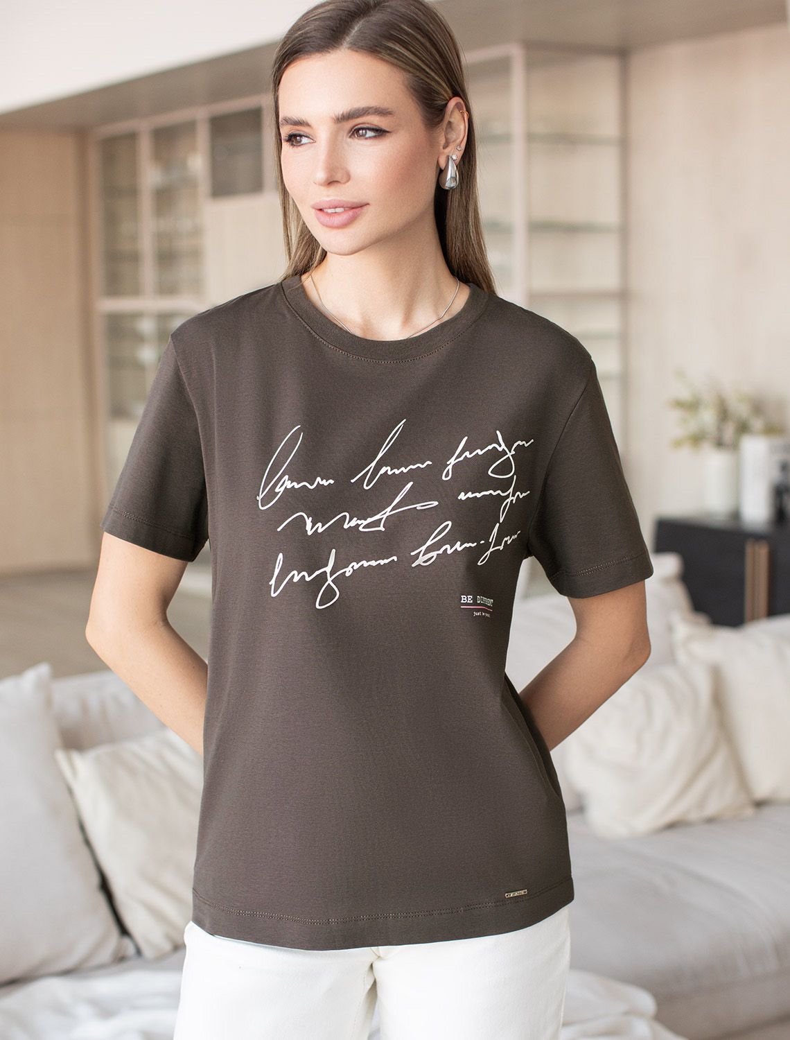 Футболка из премиального хлопка с авторским принтом