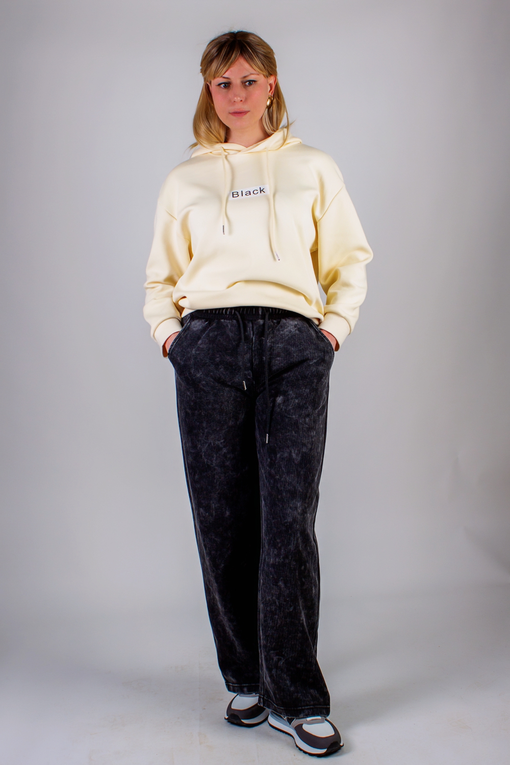 Унисекс-худи из премиальной ткани Black без начеса