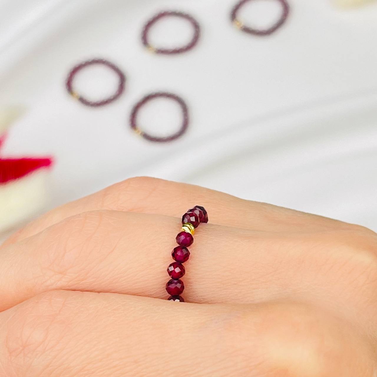 Радуга Самоцветов Кольцо на резинке из Граната