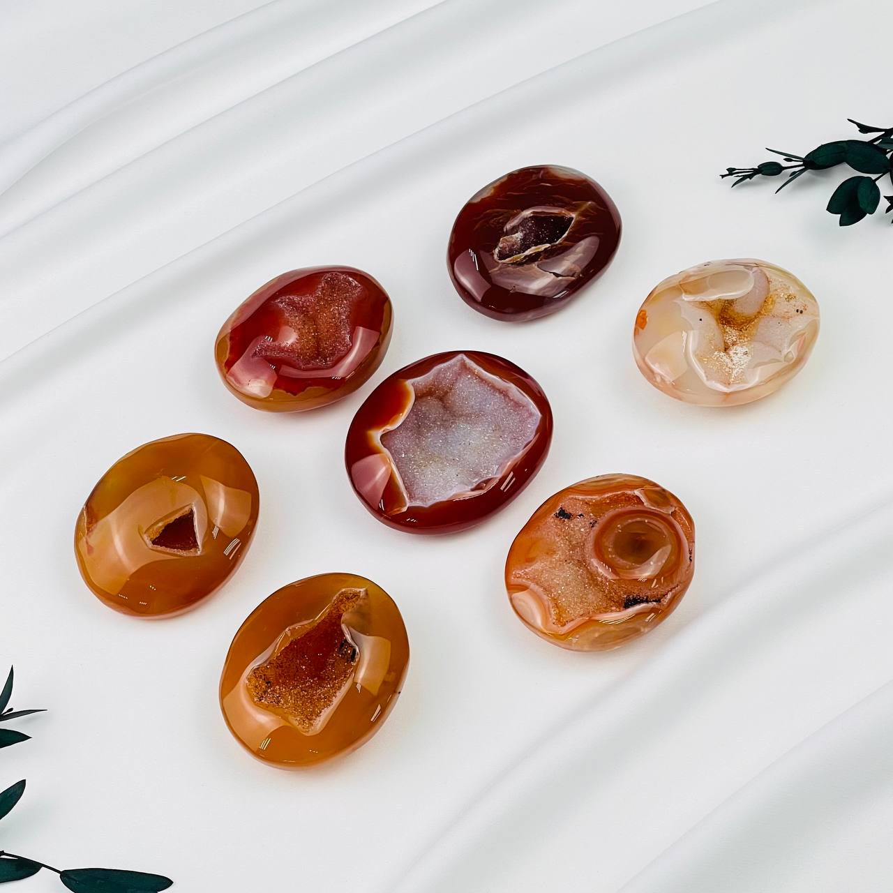 Радуга Самоцветов Сердолик с друзой из Кварца