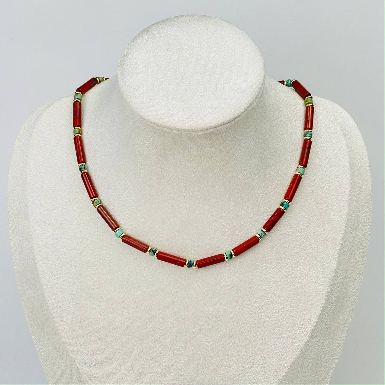 Радуга Самоцветов Чокер из кирпичной Яшмы и Хризоколлы