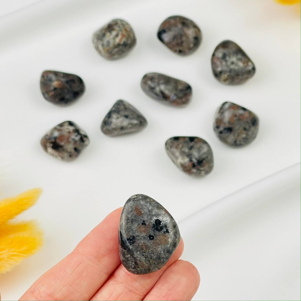 Радуга Самоцветов Галтовка из Йооперлита