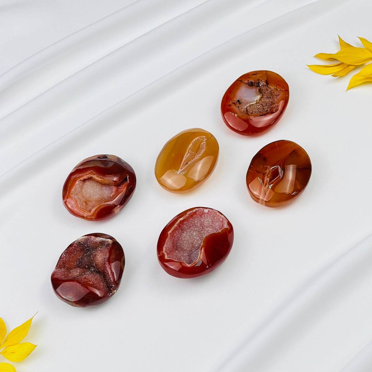 Радуга Самоцветов Сердолик с друзой из Кварца