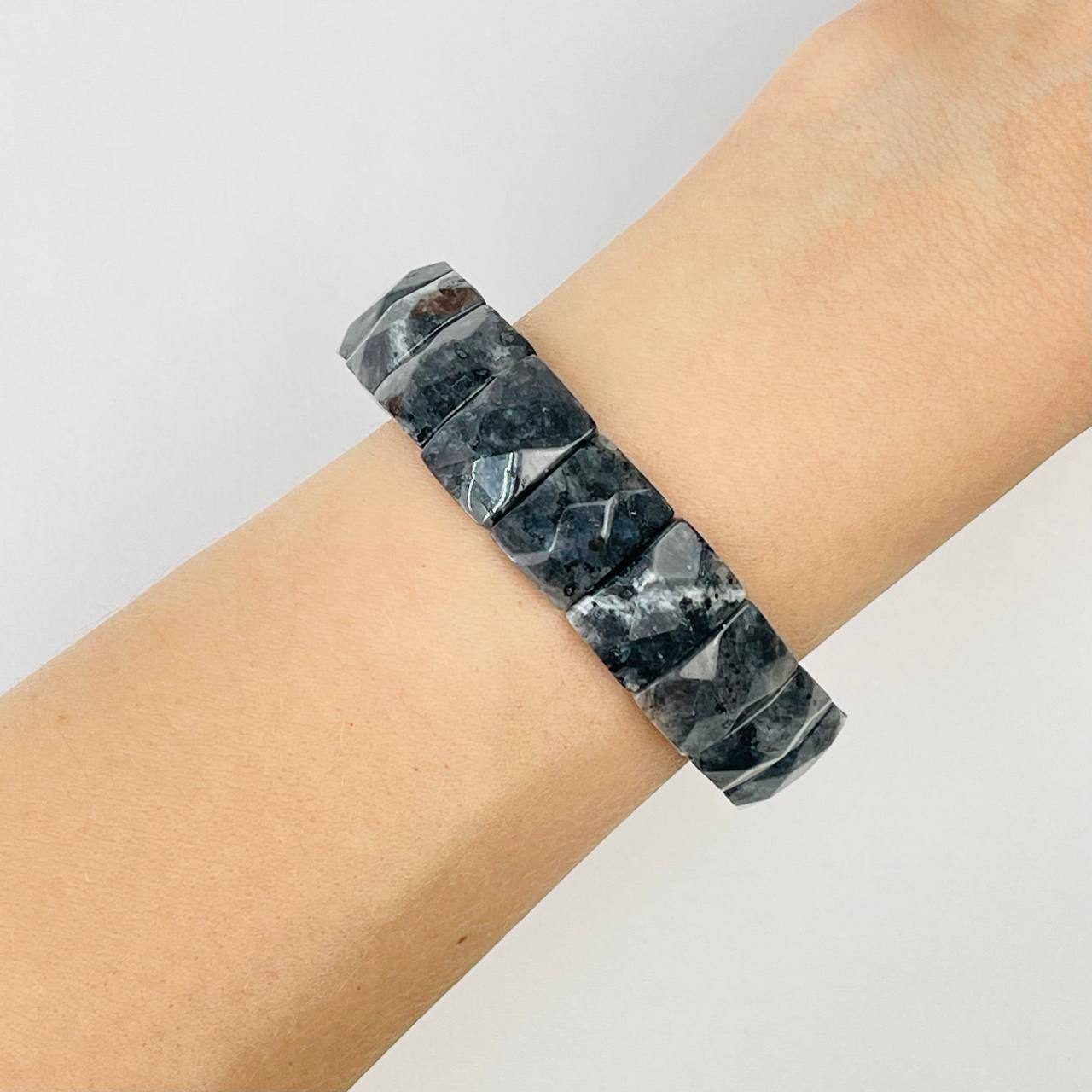 Радуга Самоцветов Браслет из Лабрадора (Лаврикит)