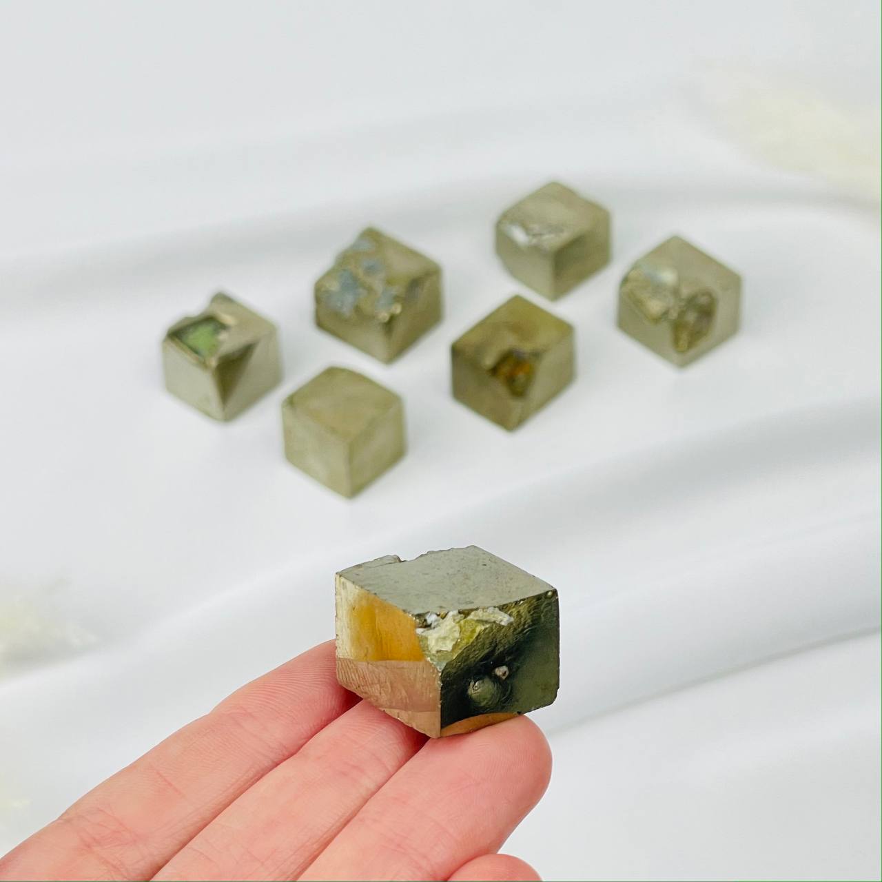 Радуга Самоцветов Куб из Пирита