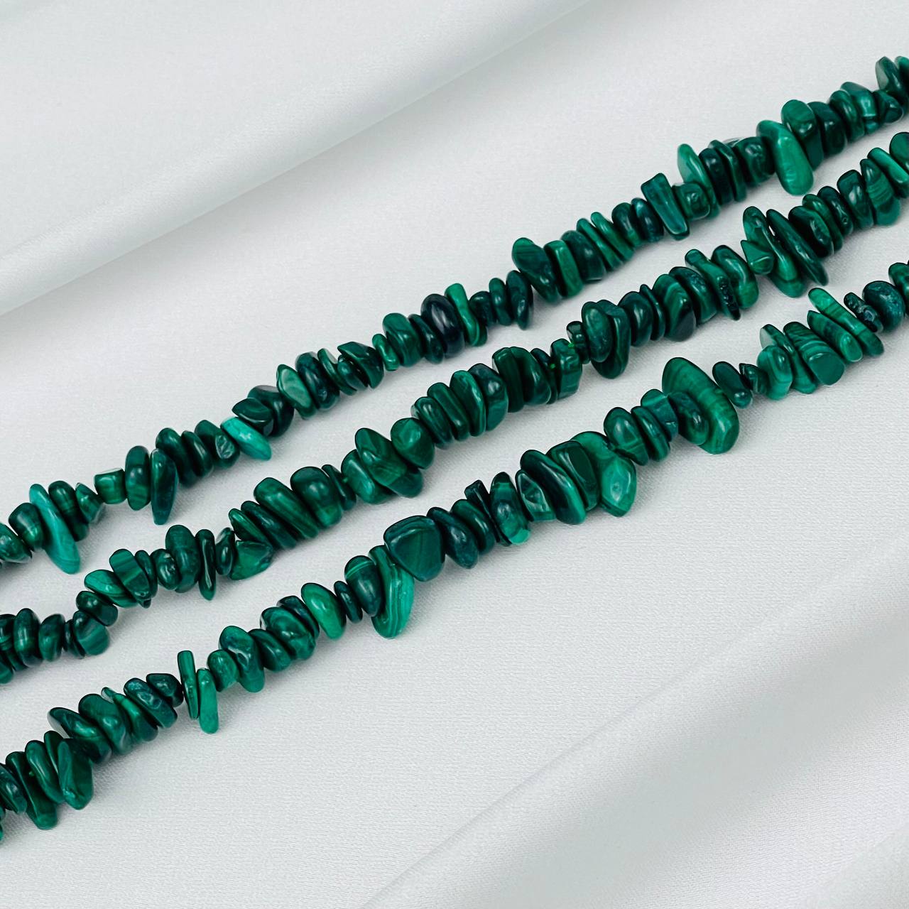 Радуга Самоцветов Бусины для украшений из Малахита крошка