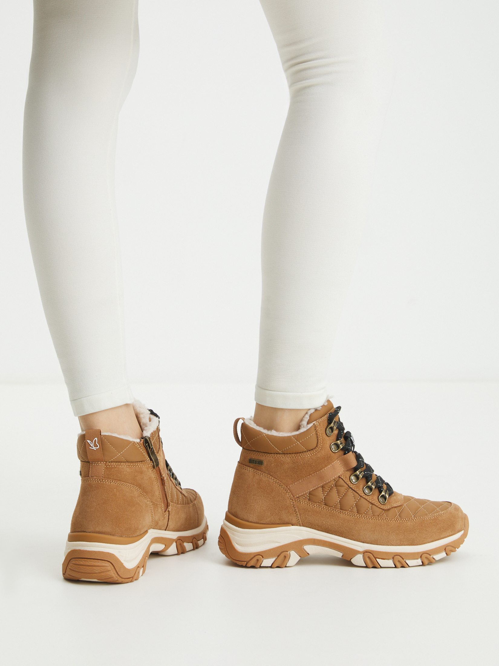 5850 р. 9000 р. Женские высокие кроссовки CAPRICE DUSTY