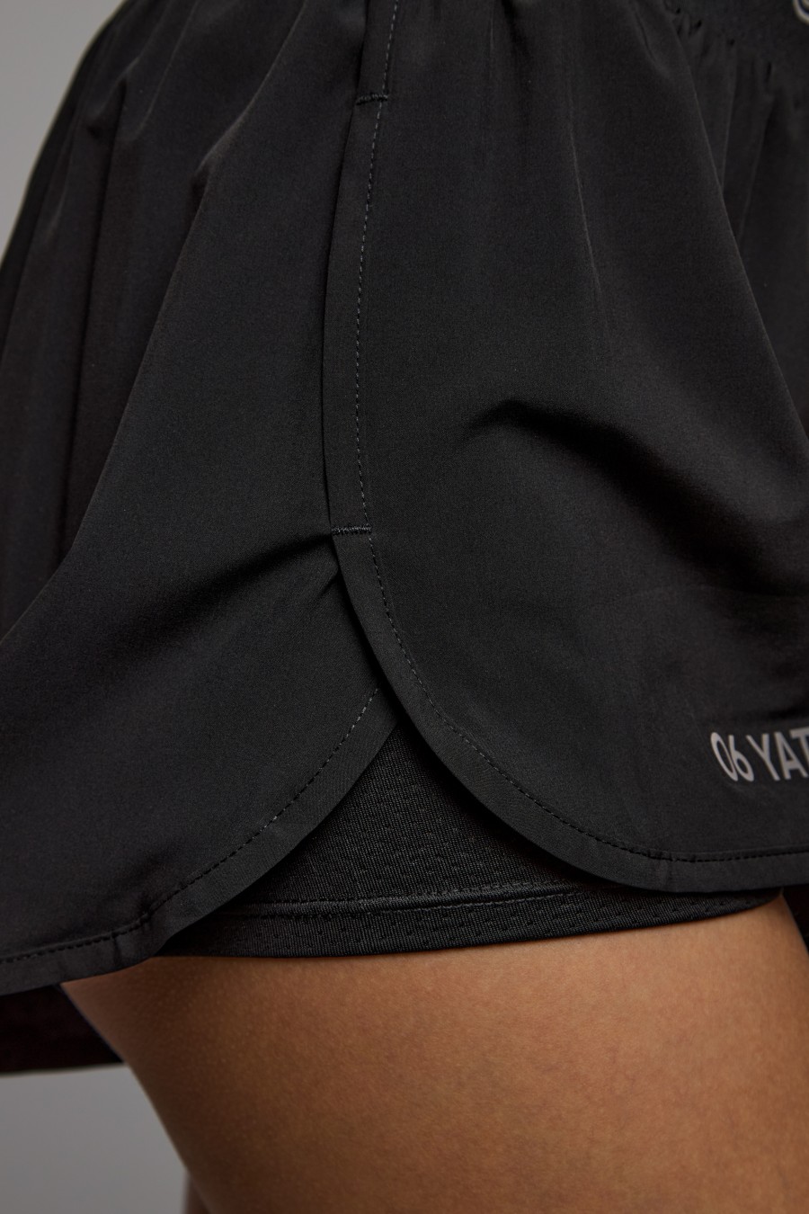 Шорты 22201 черный, Аксессуары: