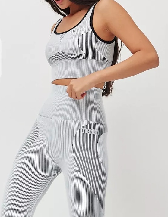 Топ спортивный 23-3100 белый, Аксессуары: