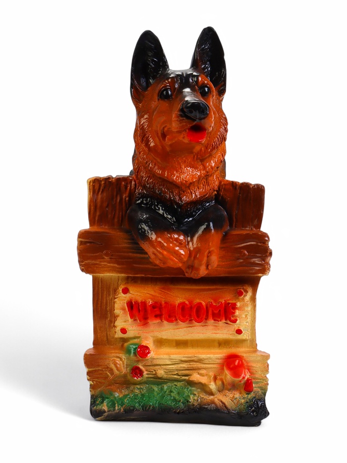 Садовая фигура из гипса «Овчарка на заборе», 20×22×37 см