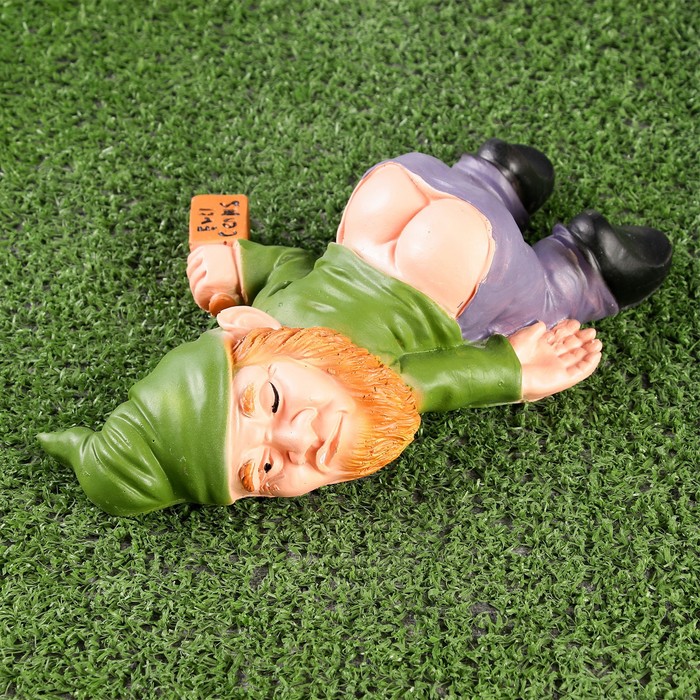 Садовая фигура из полистоуна «Гном спящий-пьяный», 23×16×7 см