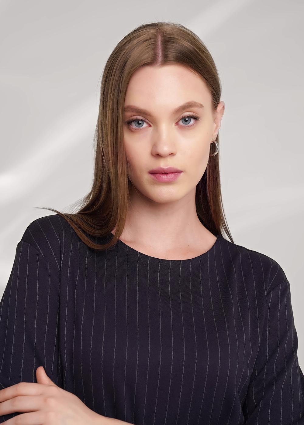 Ст.цена 1930р CLE 156961/183ввэ Платье женское 156961/183ввэ т.серый/серый