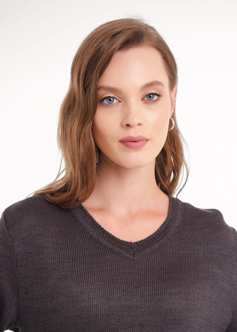 Ст.цена 1250р CLE 154579/187ап _1 Джемпер женский 154579/187ап _1 т.серый