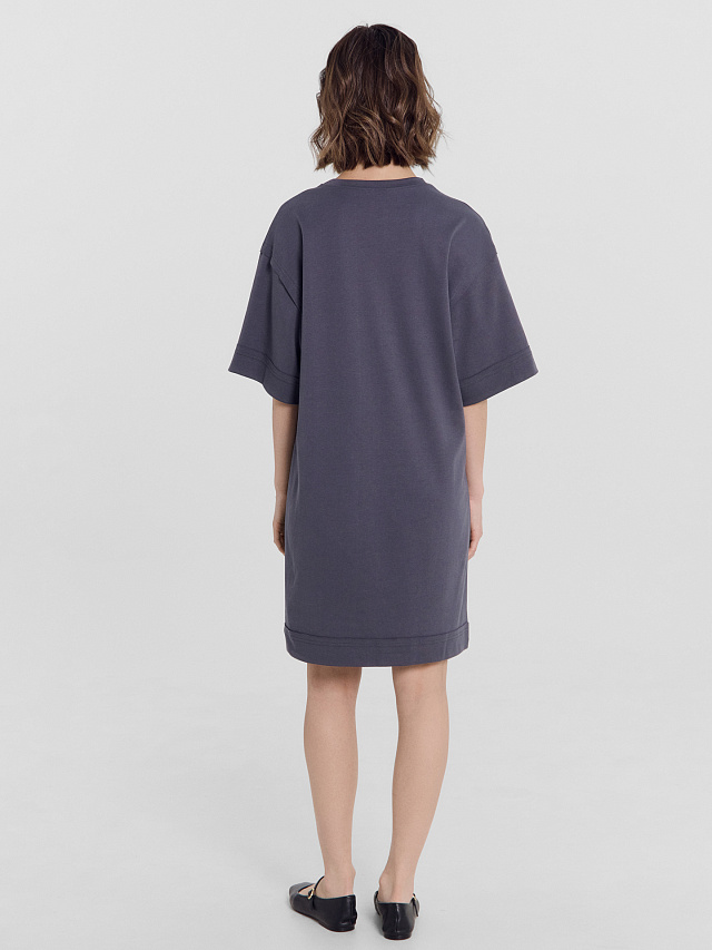 Платье женское в графитово-сером цвете