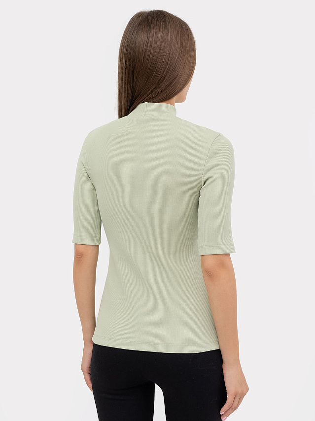 Однотонный джемпер в рубчик пыльно-зеленого цвета с укороченными рукавами