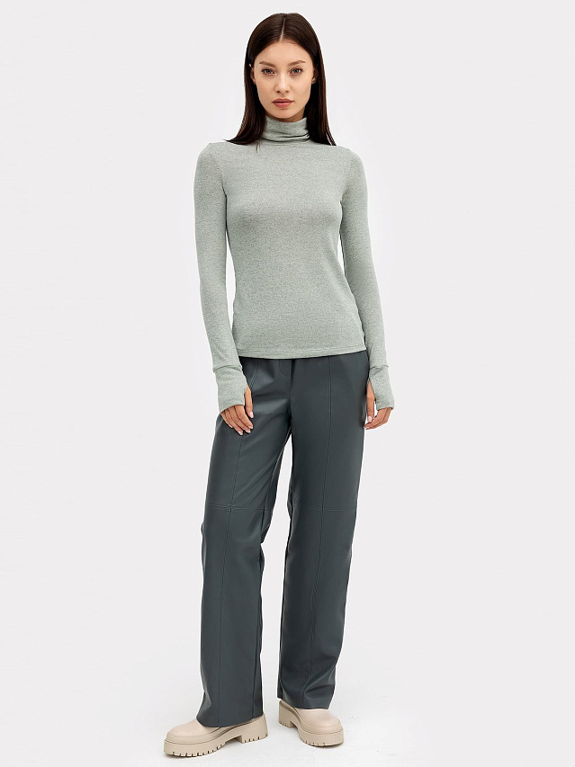 Водолазка женская в зеленом оттенке