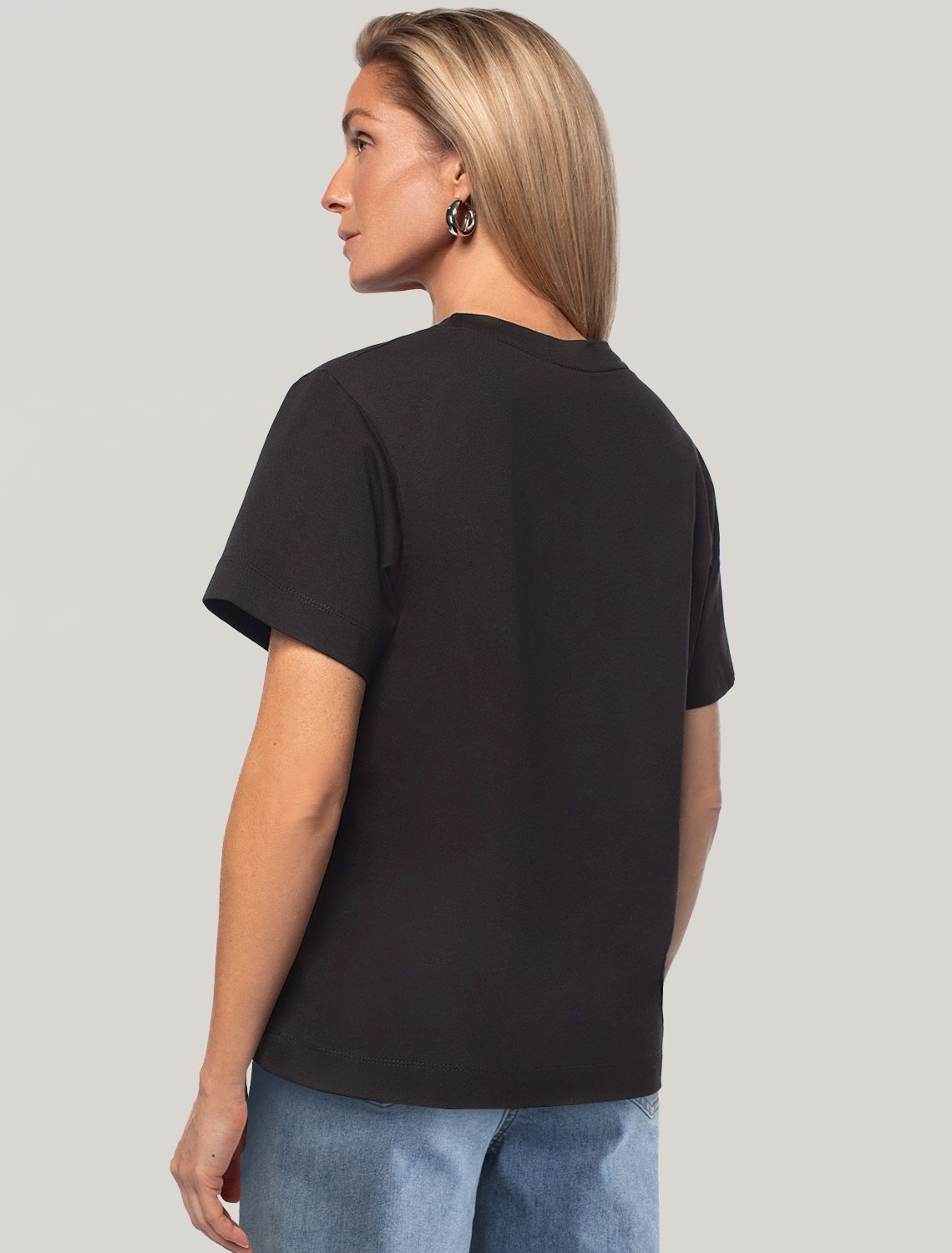 Ст.цена 1190р Футболка из премиального хлопка D49.983 черный