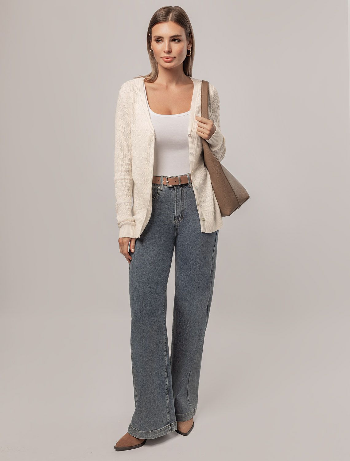 Ст.цена 2390р Кардиган тонкой ажурной вязки из хлопка и вискозы D31.134 слоновая кость